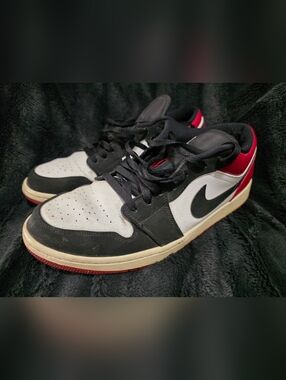 Jordan 1 Low